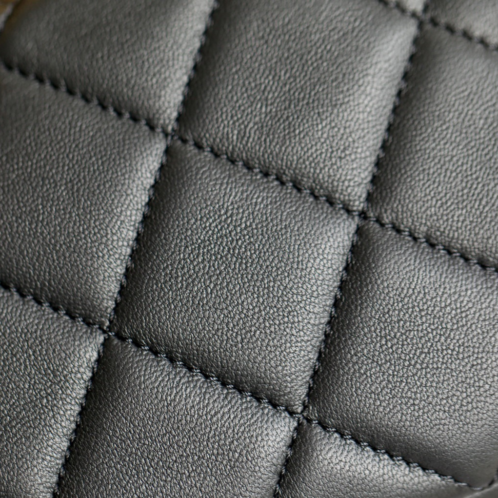 Chanel 香奈兒 Leather Goods