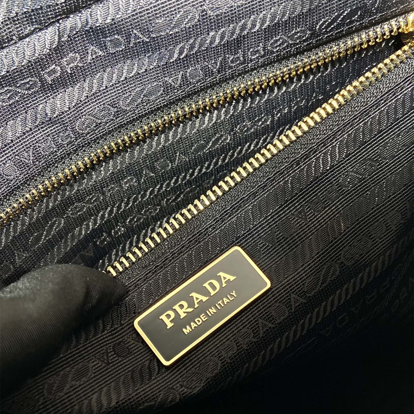Prada 普拉達 Leather Goods