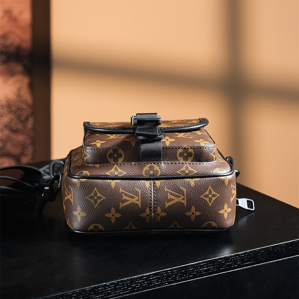 Louis Vuitton 路易威登 Leather Goods