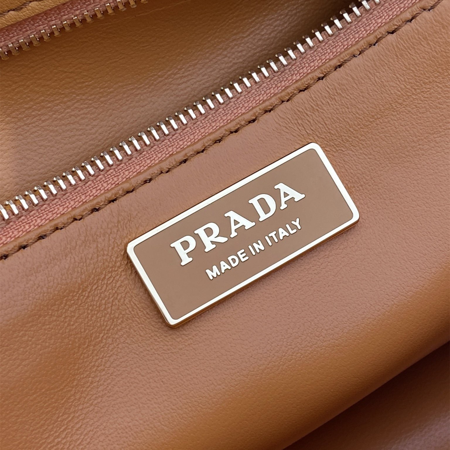 Prada 普拉達 Leather Goods