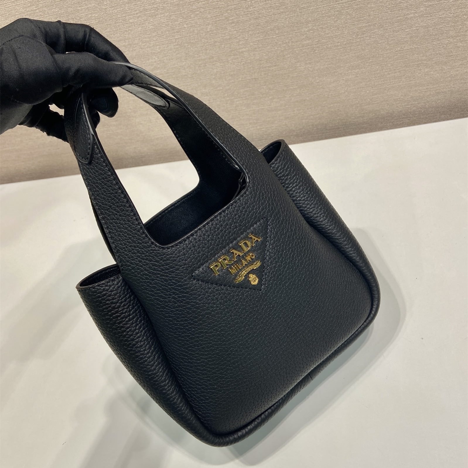 Prada 普拉達 Leather Goods