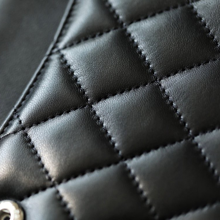 Chanel 香奈兒 Leather Goods