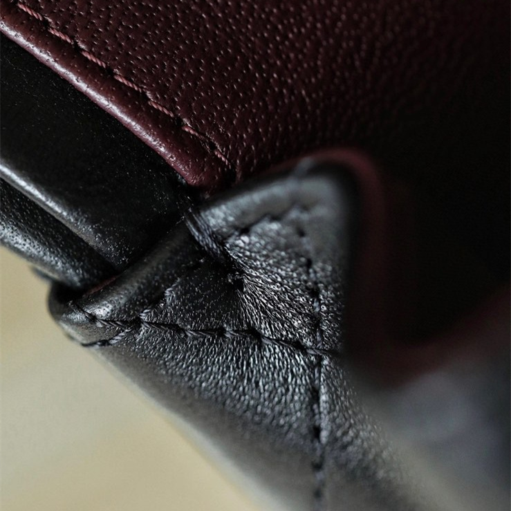 Chanel 香奈兒 Leather Goods