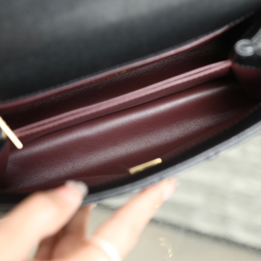 Chanel 香奈兒 Leather Goods