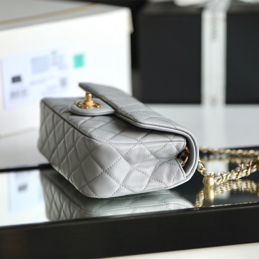 Chanel 香奈兒 Leather Goods
