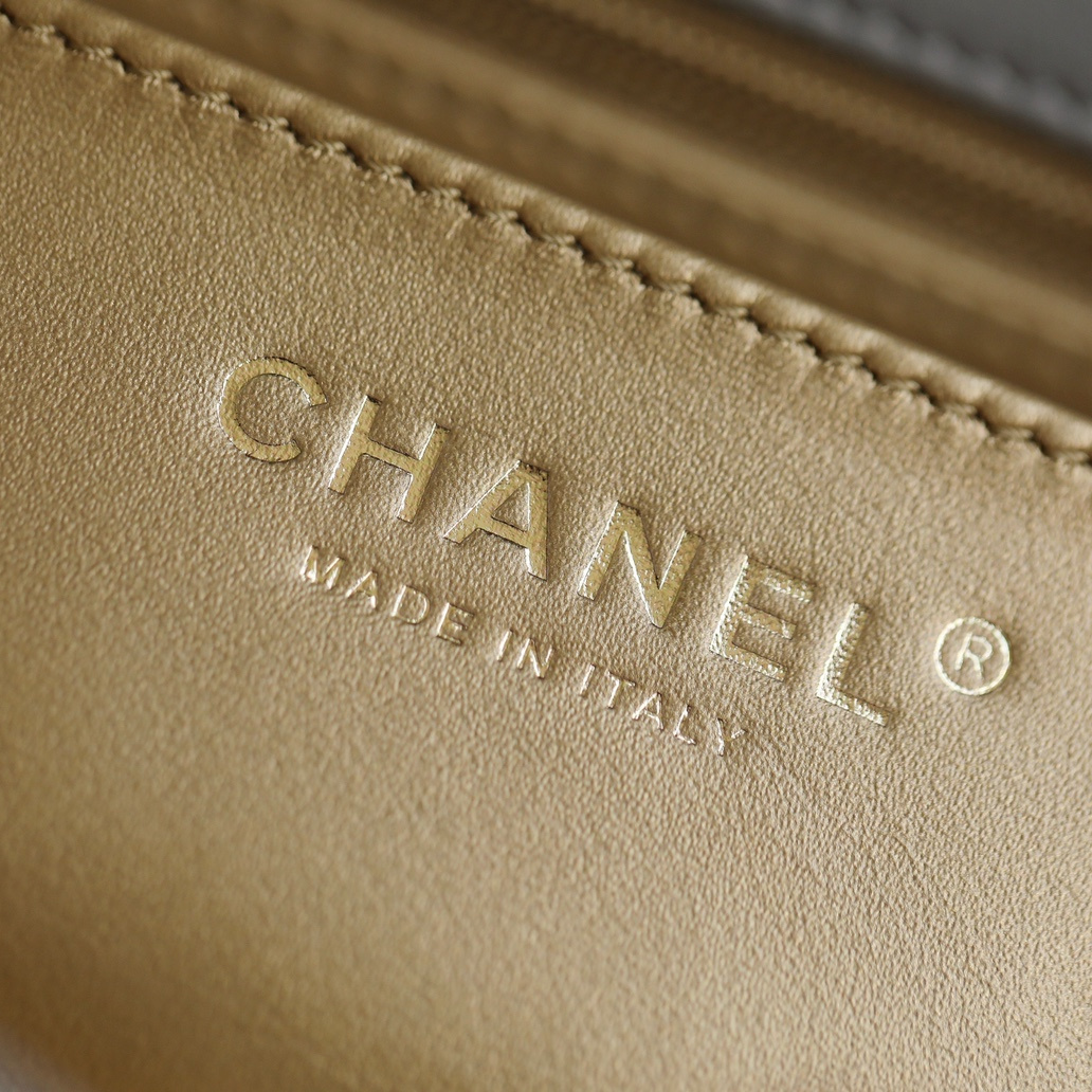 Chanel 香奈兒 Leather Goods
