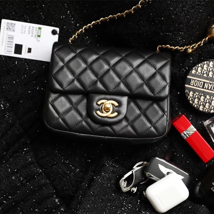 Chanel 香奈兒 Leather Goods