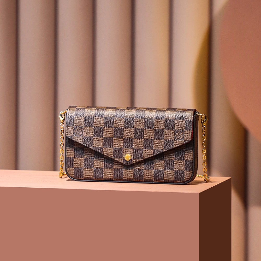 Louis Vuitton 路易威登 Chain Bag