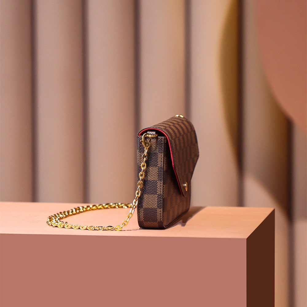 Louis Vuitton 路易威登 Chain Bag