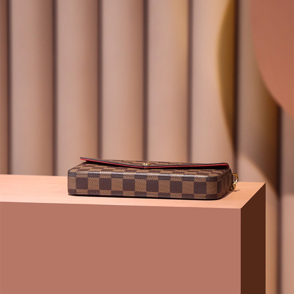 Louis Vuitton 路易威登 Chain Bag