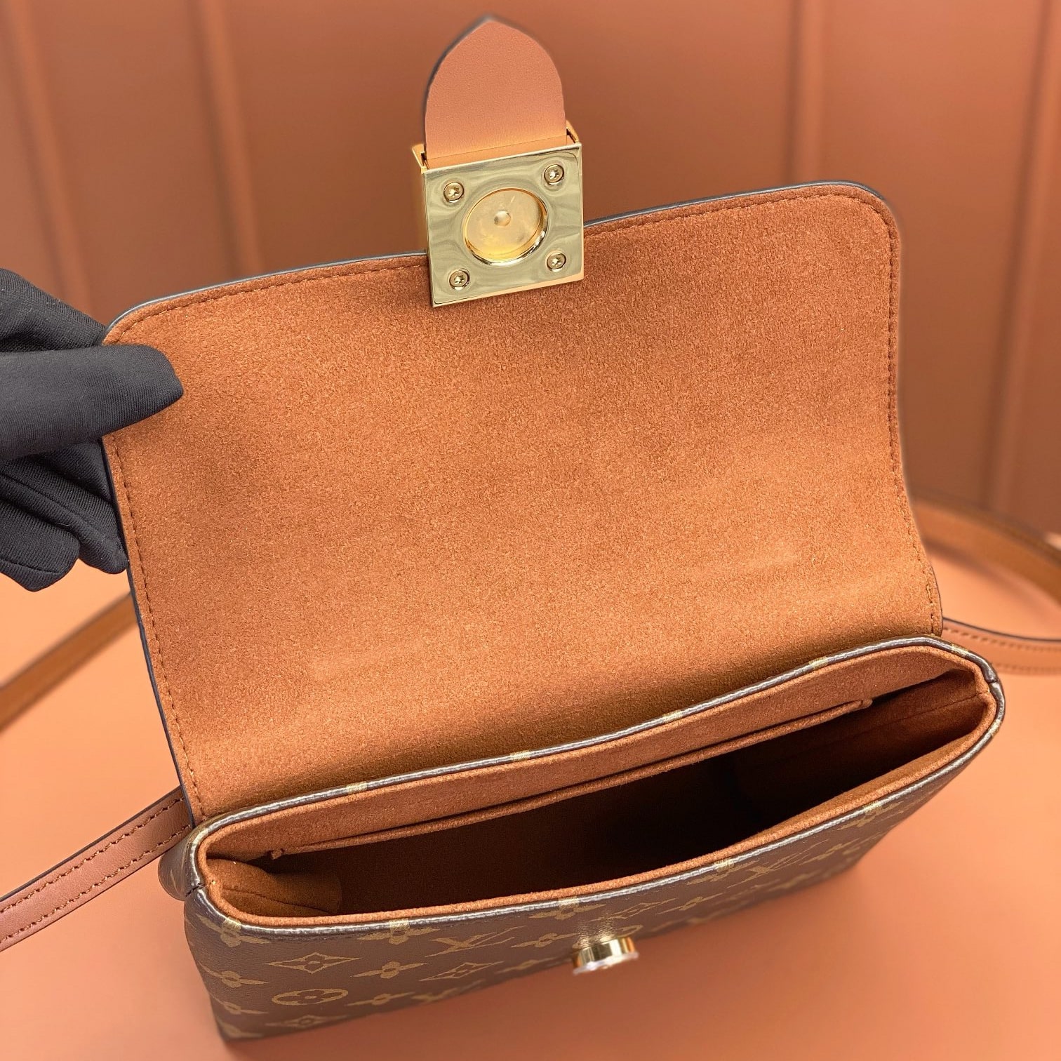 Louis Vuitton 路易威登 Leather Goods