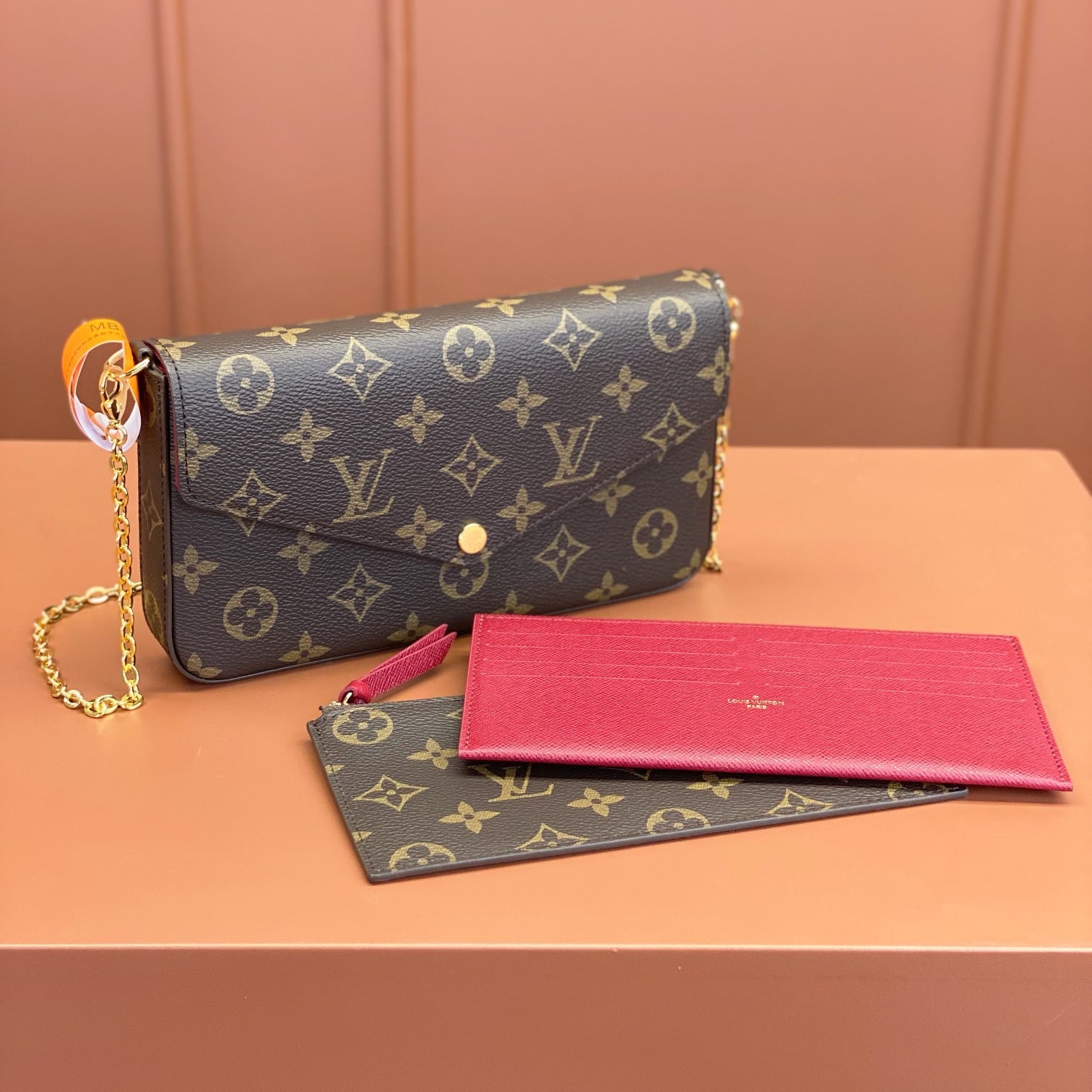 Louis Vuitton 路易威登 Chain Bag