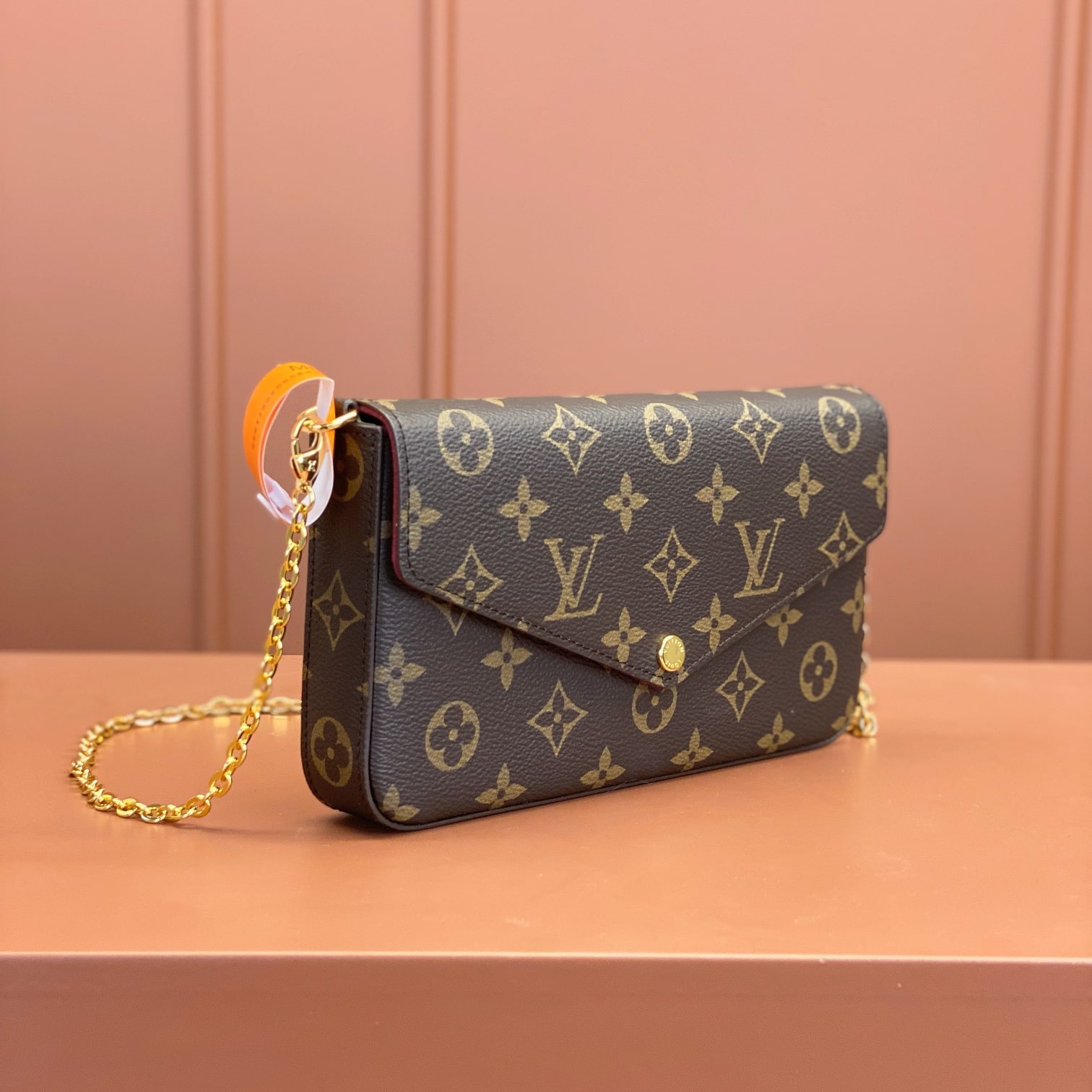 Louis Vuitton 路易威登 Chain Bag