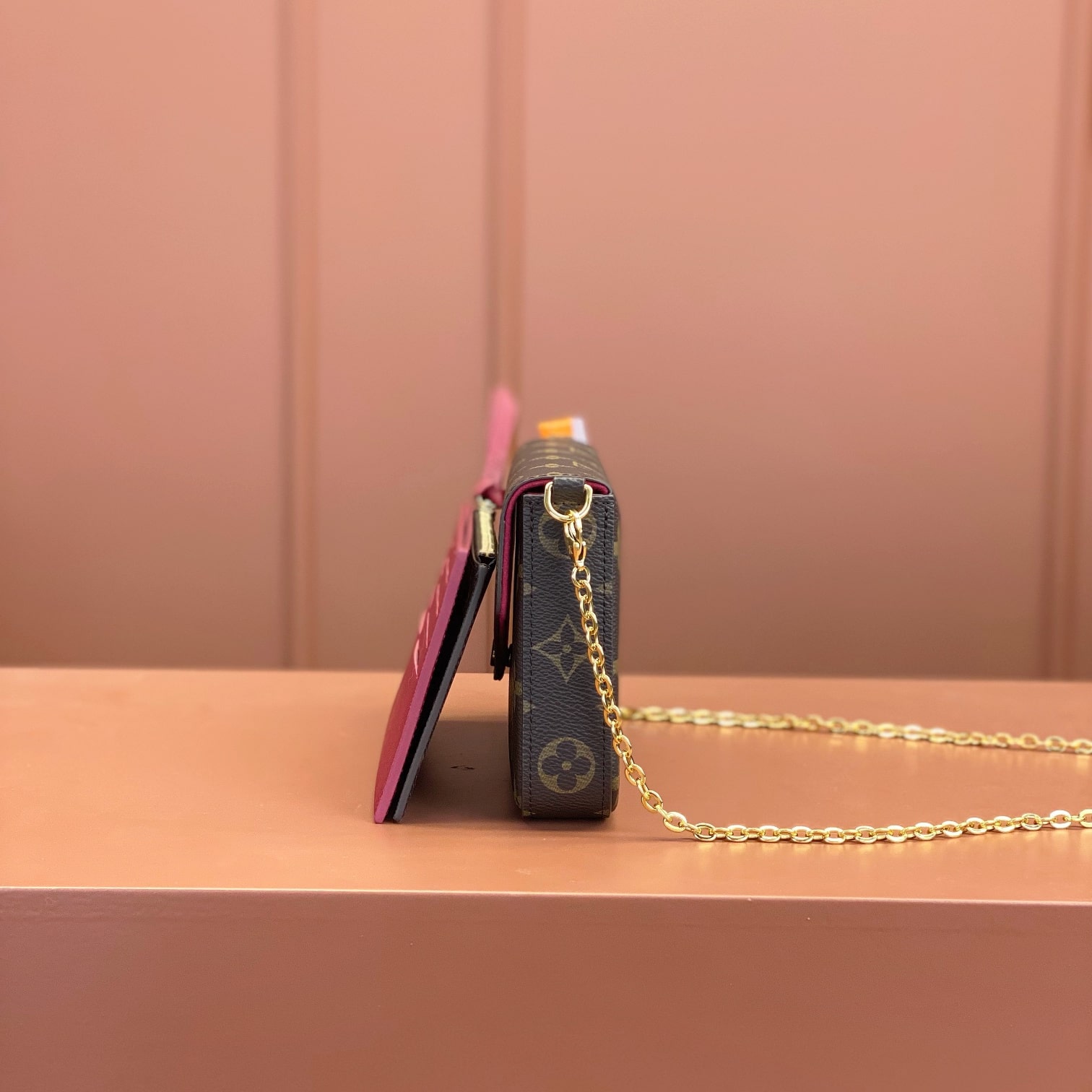 Louis Vuitton 路易威登 Chain Bag