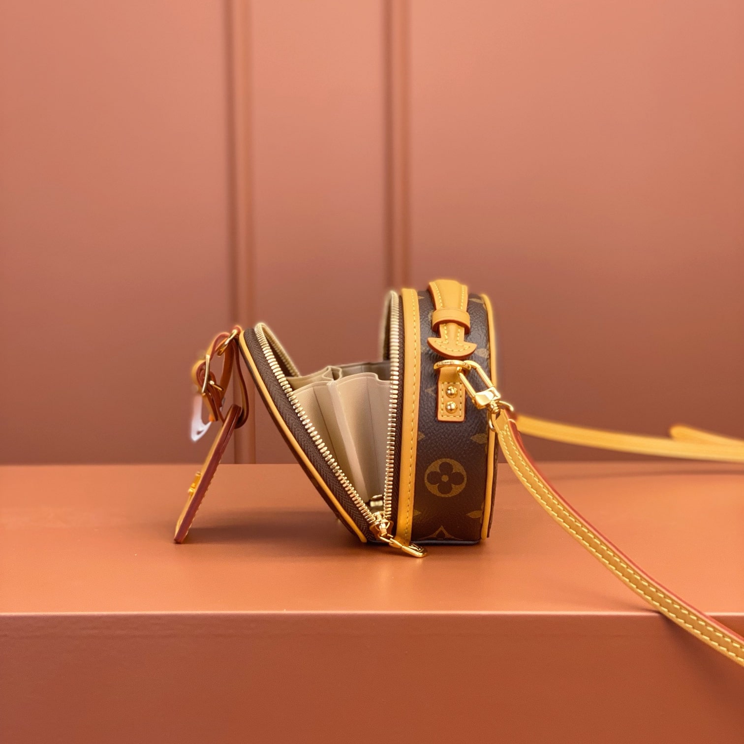 Louis Vuitton 路易威登 Leather Goods
