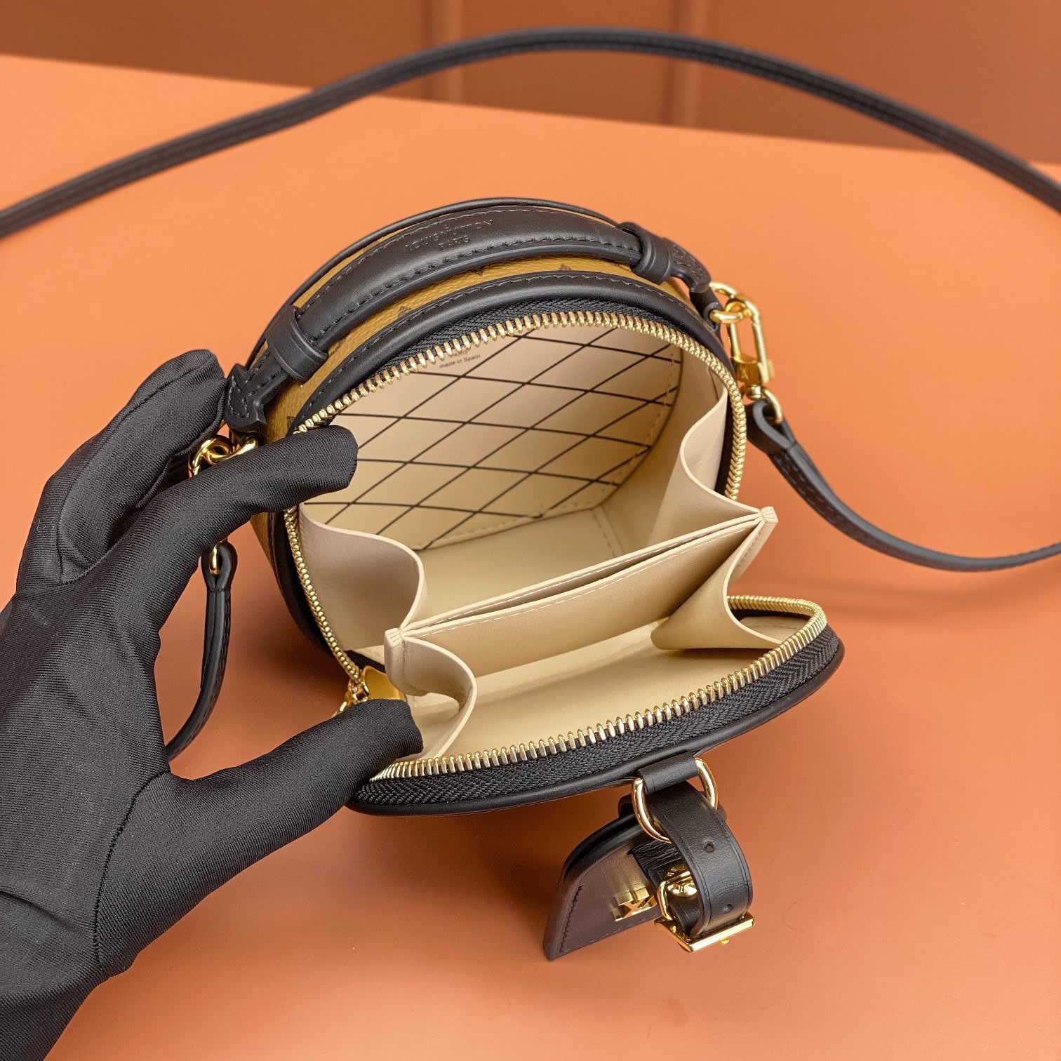Louis Vuitton 路易威登 Leather Goods