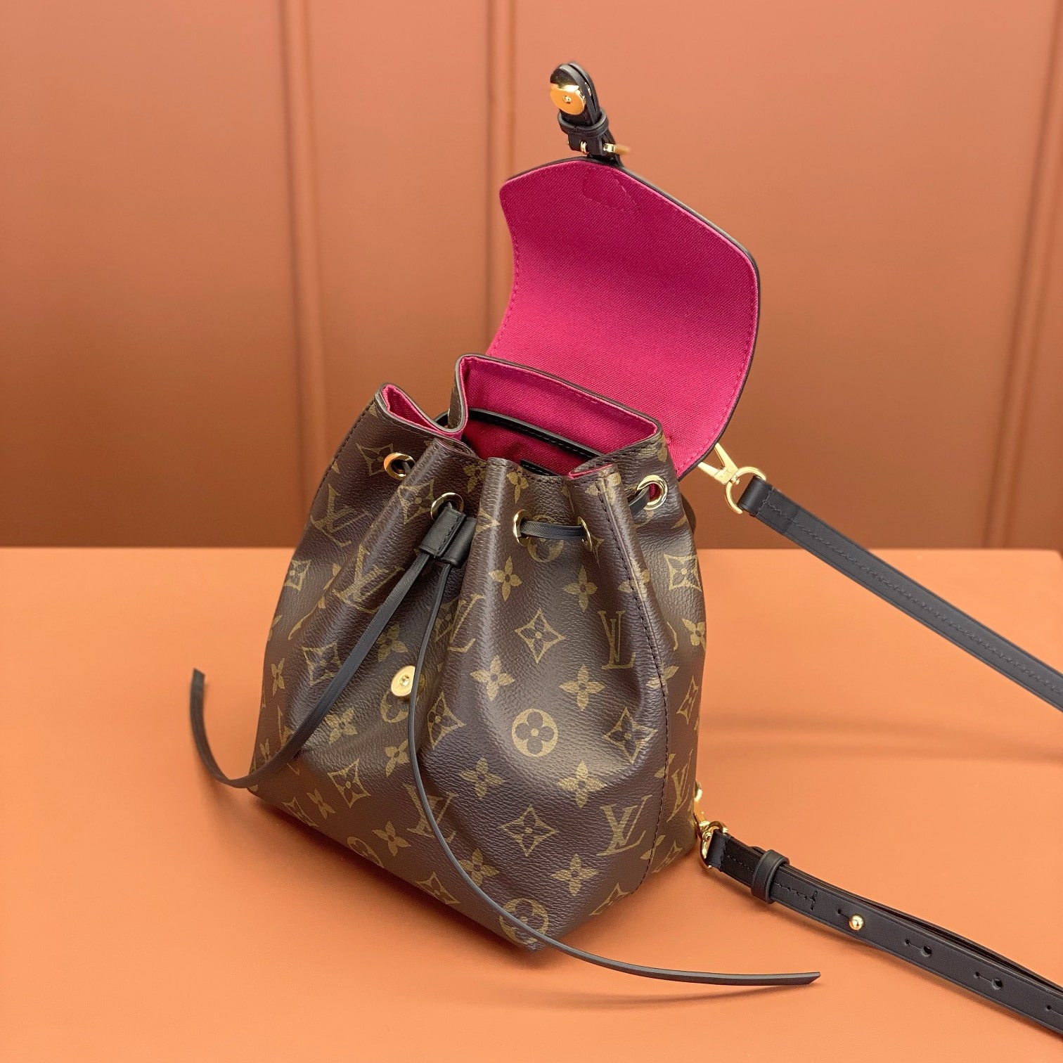 Louis Vuitton 路易威登 Leather Goods