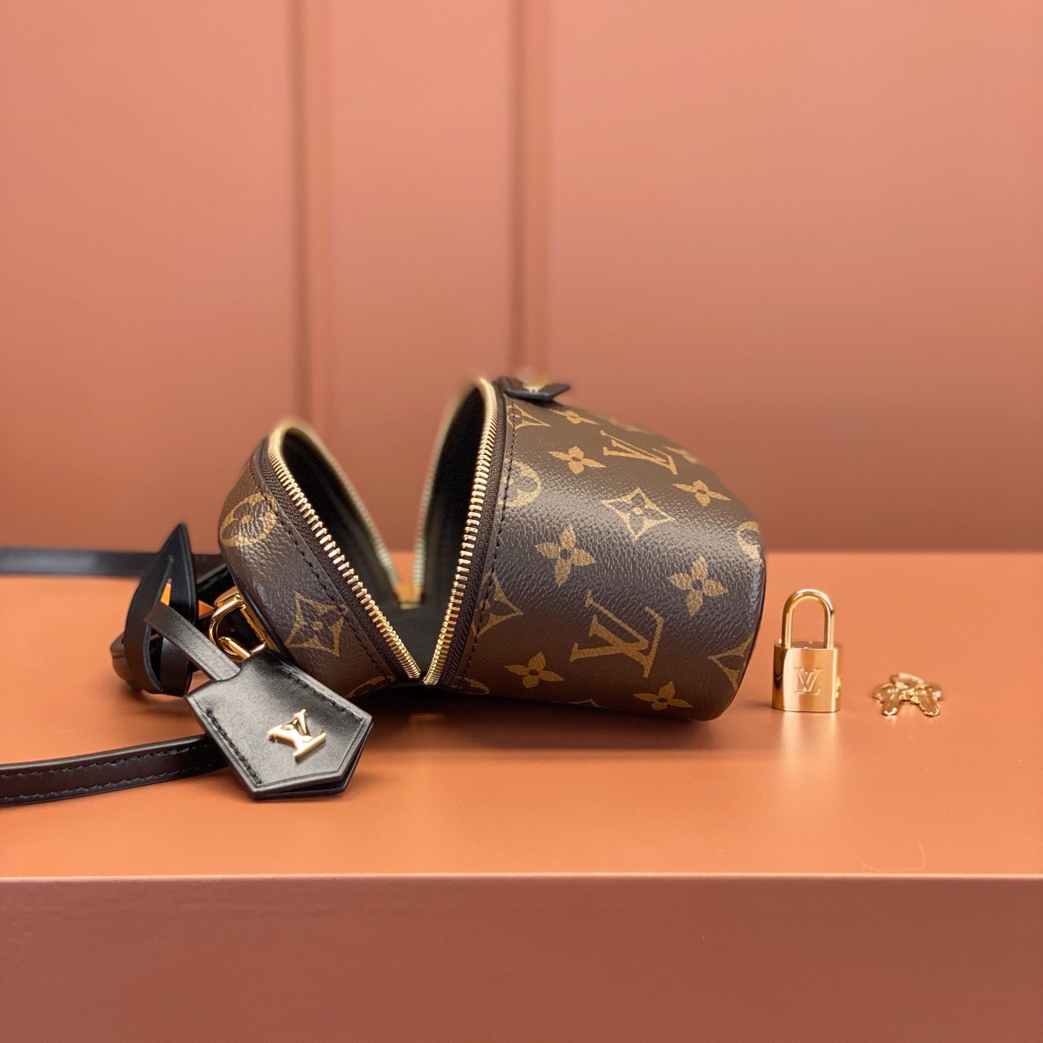 Louis Vuitton 路易威登 Leather Goods