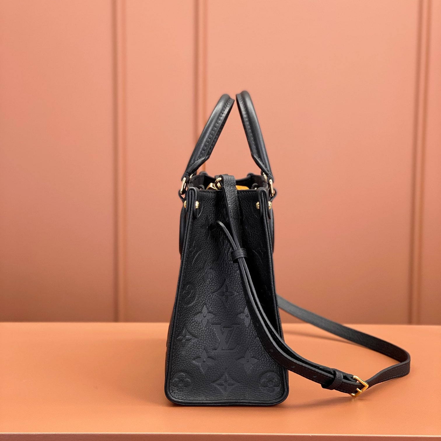 Louis Vuitton 路易威登 Leather Goods