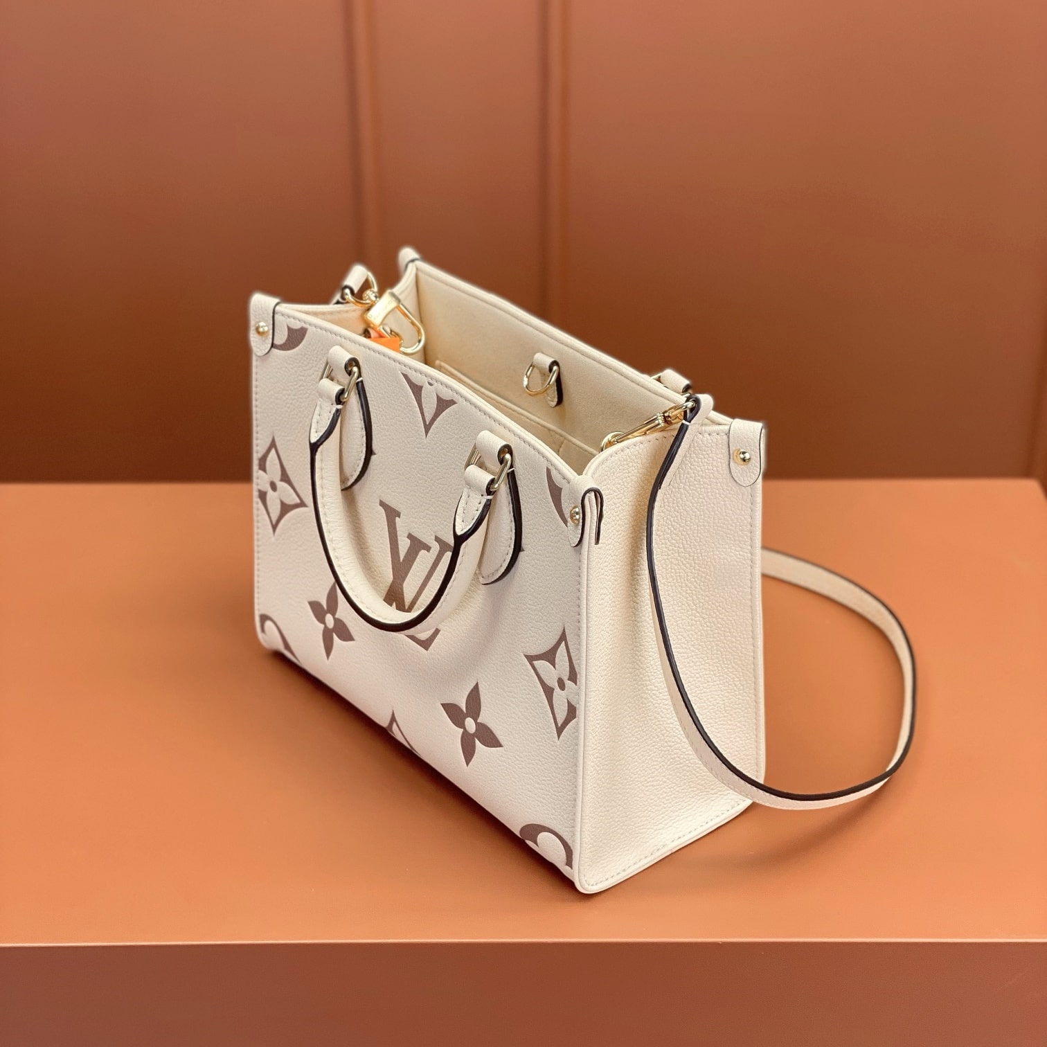 Louis Vuitton 路易威登 Leather Goods