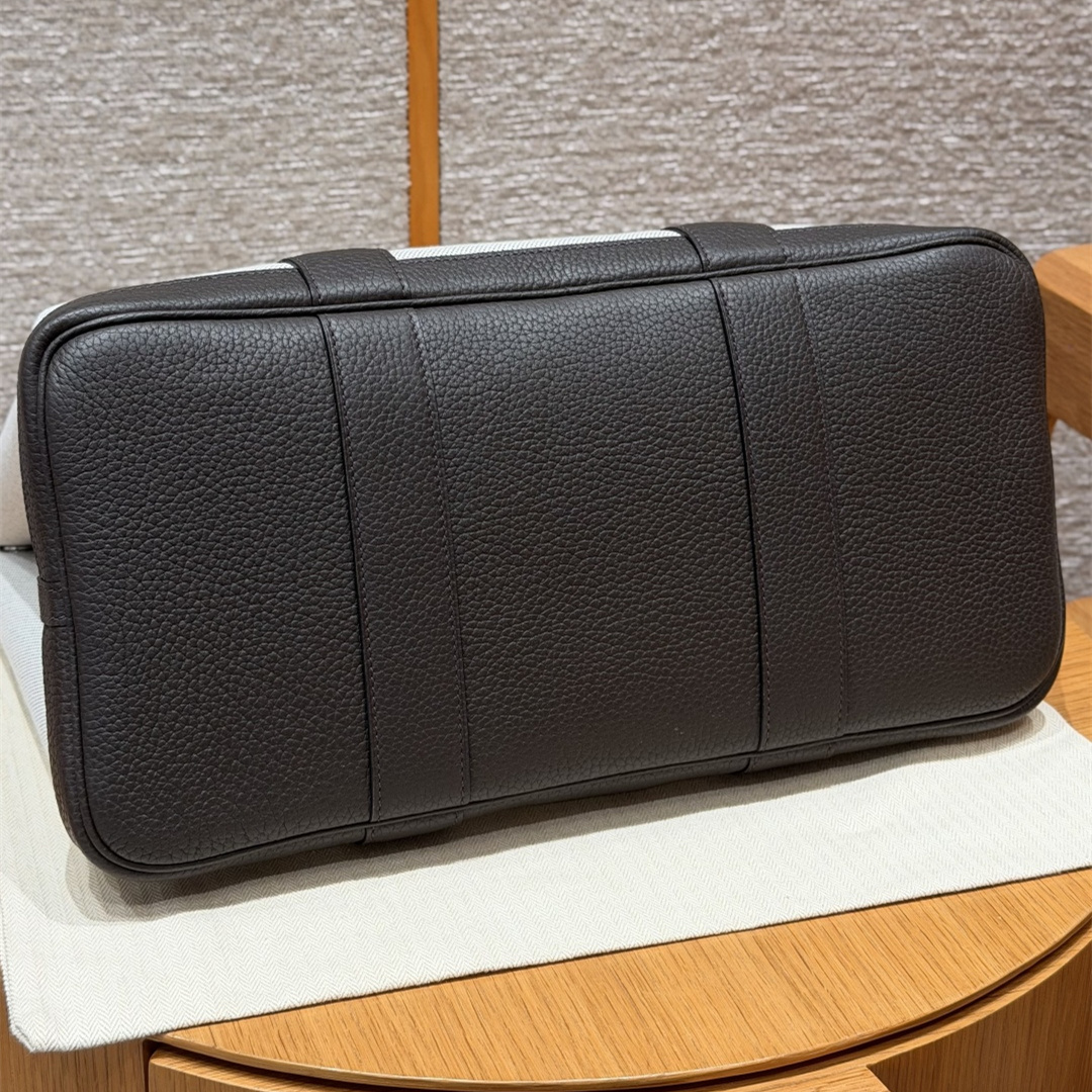 高仿Hermes*Garden Party30系列H05155946淺米色拼烏木色帆布牛皮銀扣純手工