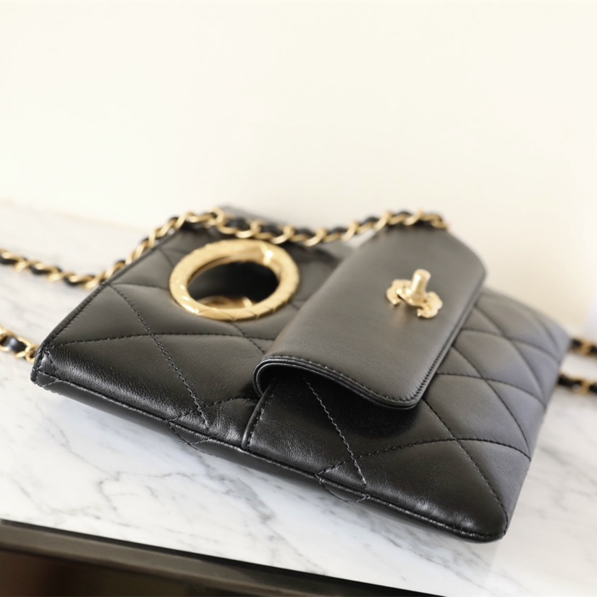 Chanel 香奈兒 Leather Goods