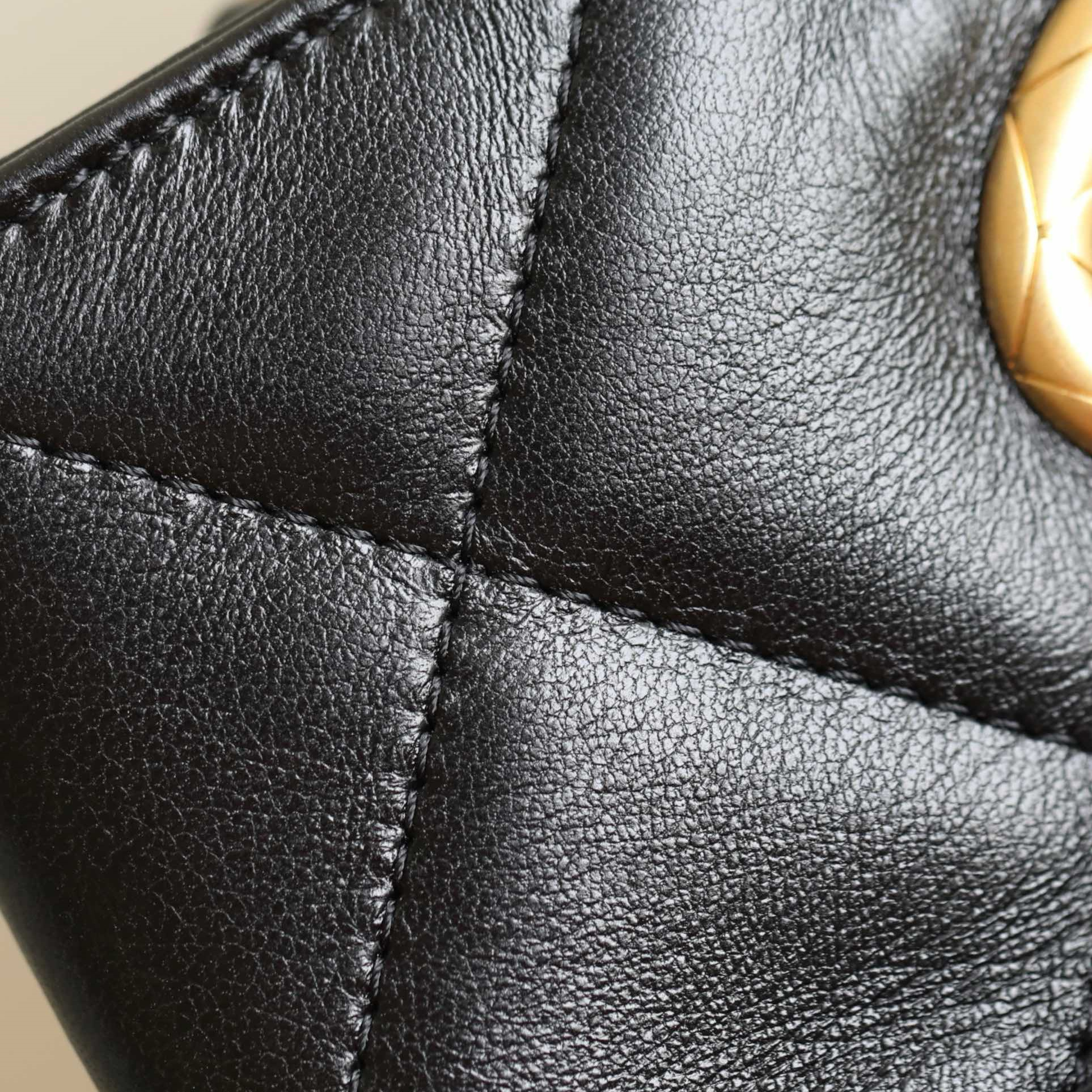 Chanel 香奈兒 Leather Goods