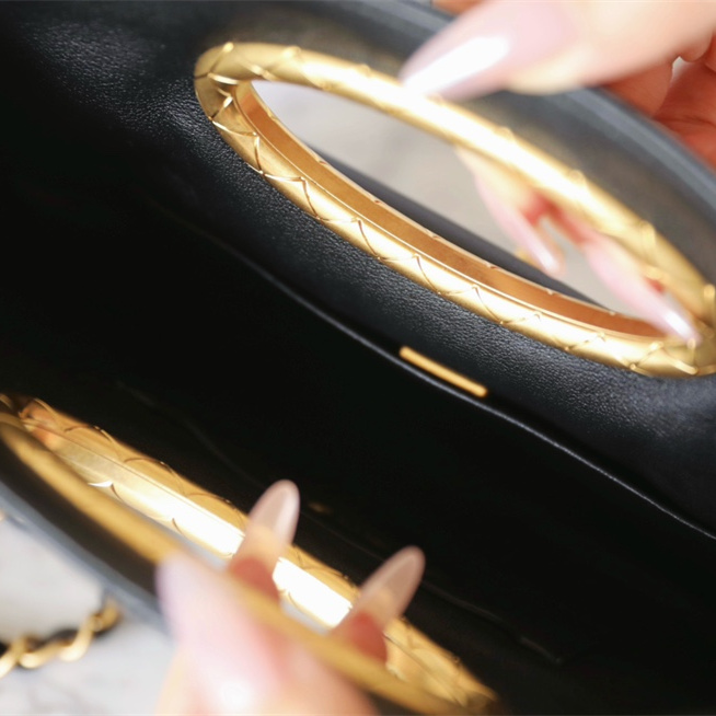 Chanel 香奈兒 Leather Goods