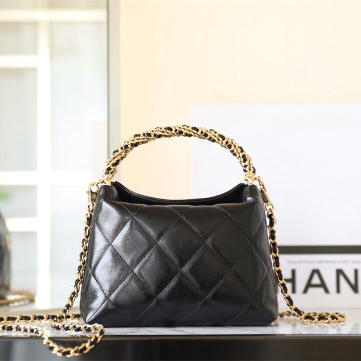 Chanel 香奈兒 Leather Goods