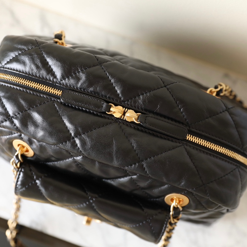 Chanel 香奈兒 Leather Goods