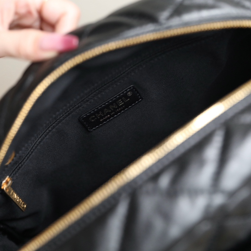 Chanel 香奈兒 Leather Goods