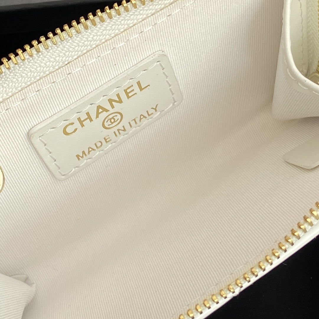 Chanel 香奈兒 Leather Goods