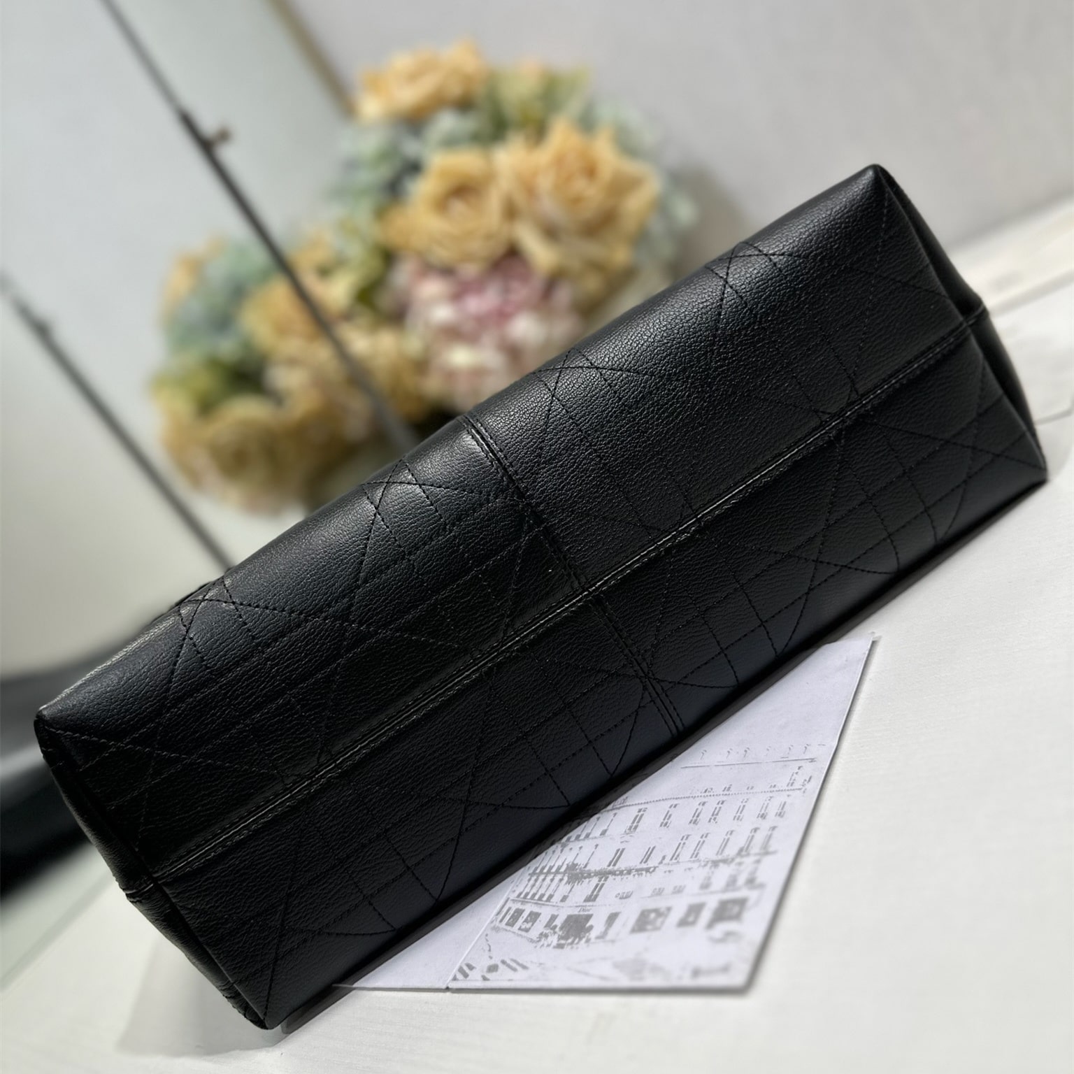 高仿Dior*Voyage系列M284M902小牛皮單肩包大號黑色免檢版