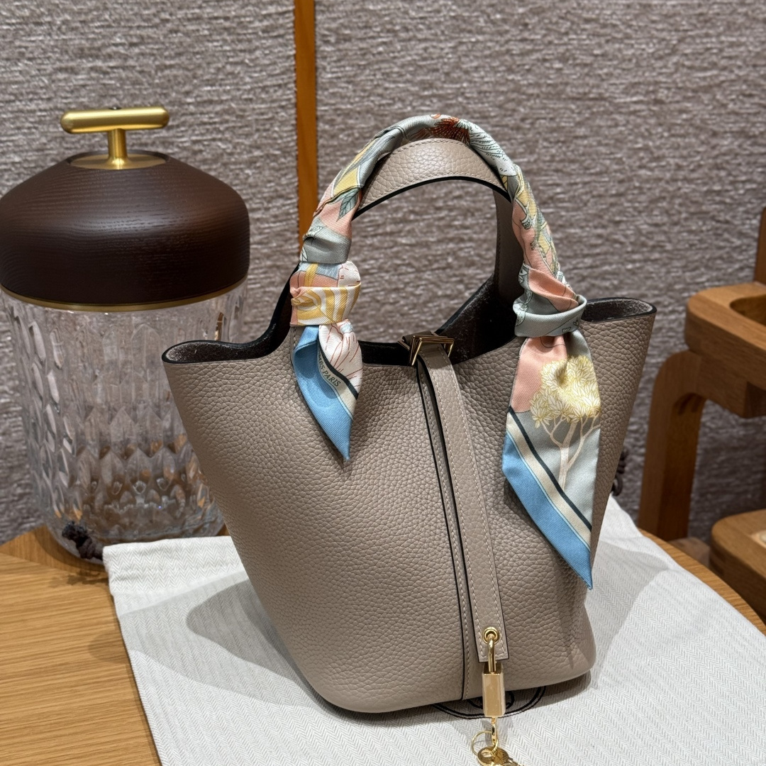 Hermès 愛馬仕 Leather Goods