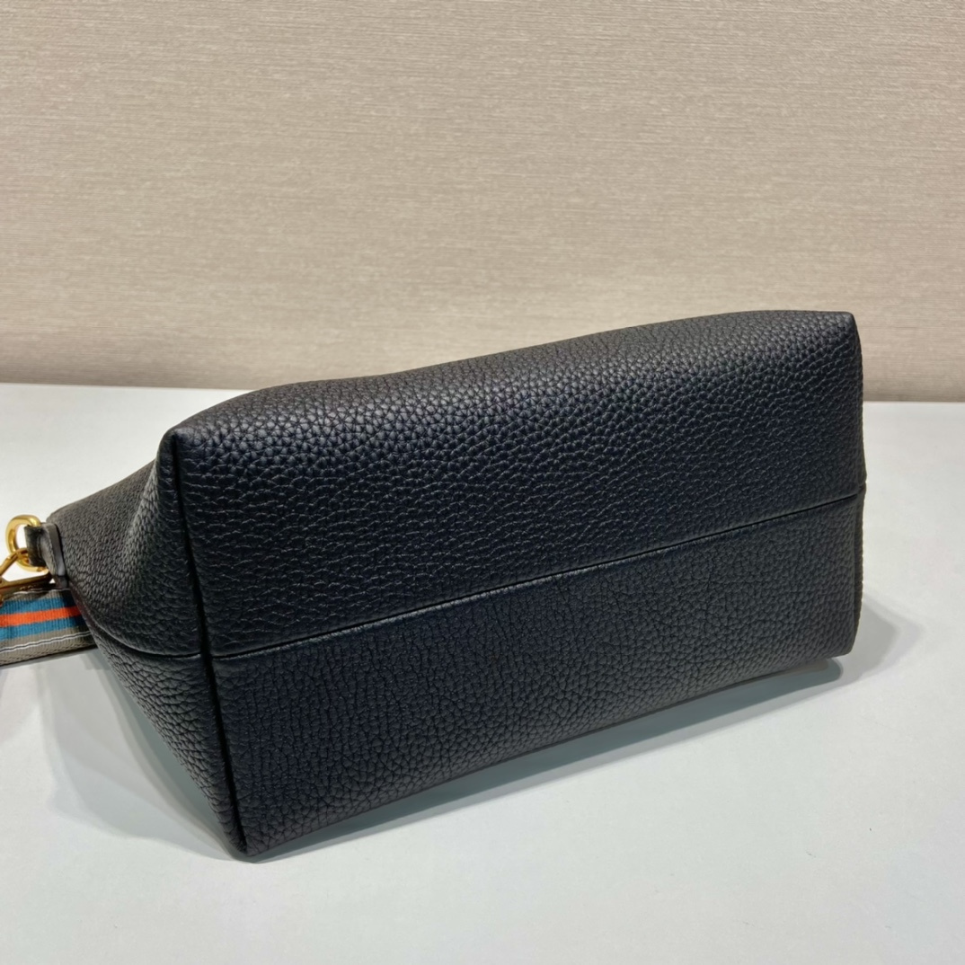 Prada 普拉達 Leather Goods